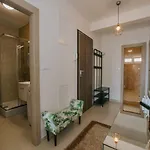 Luxury Di